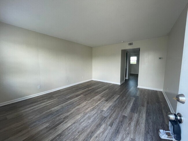 Foto del edificio - 332 Old Gray Station Rd