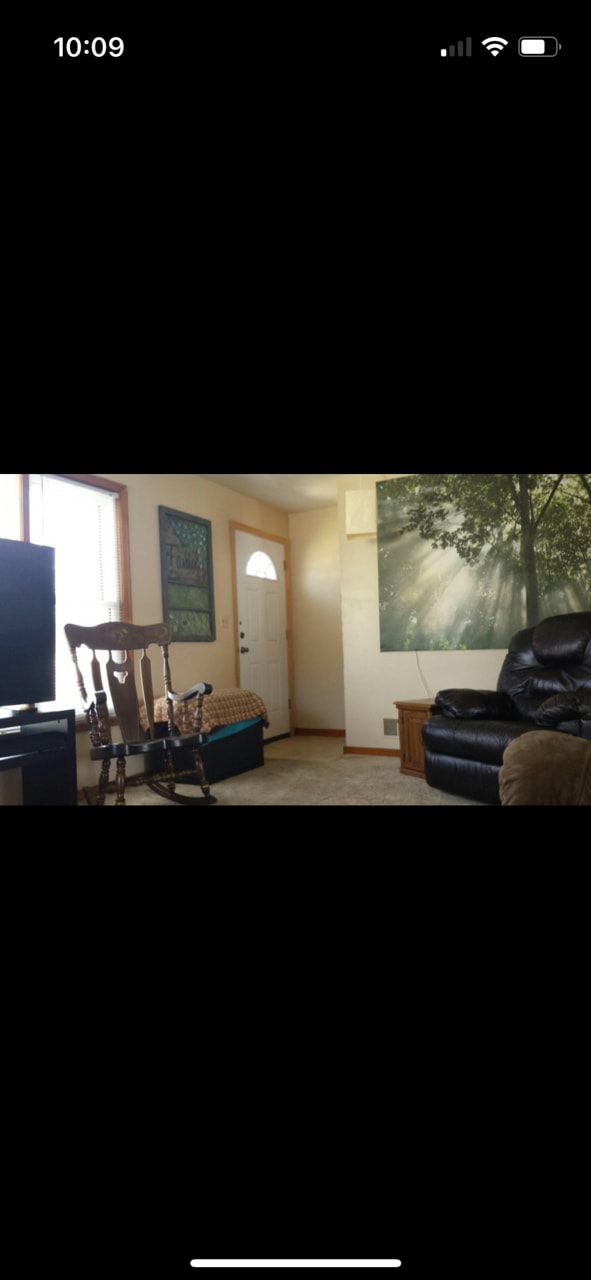 Building Photo - 856 Redwood Dr