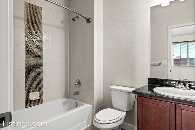 Building Photo - 2 br, 2.5 bath House - 6763 Morrison Dr