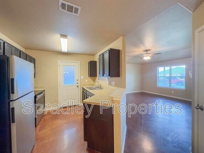 Foto del edificio - 1561 Brady Way