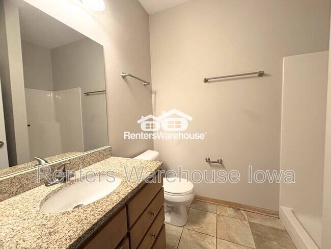 Foto del edificio - 2000 Meadow Ct