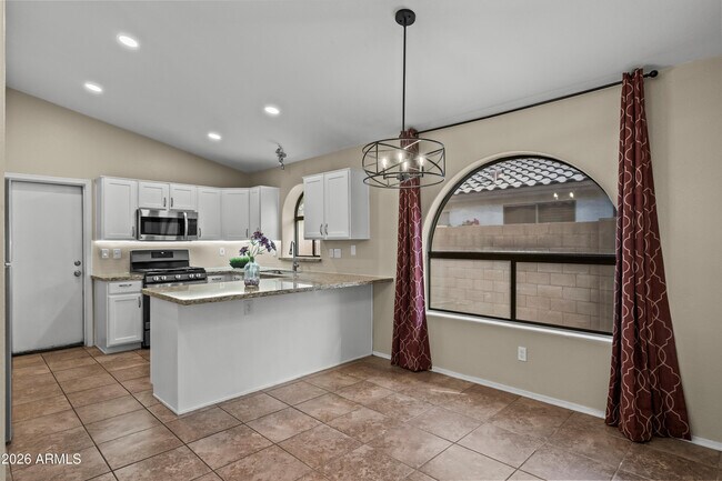 Foto del edificio - 1936 N 128th Dr