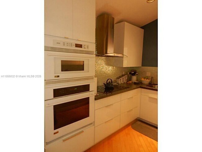 Building Photo - 944 Savannah Falls Dr