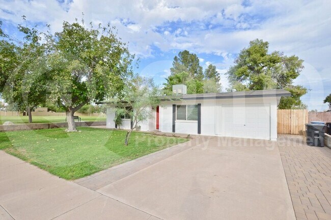 Foto del edificio - 1717 N Oleander St