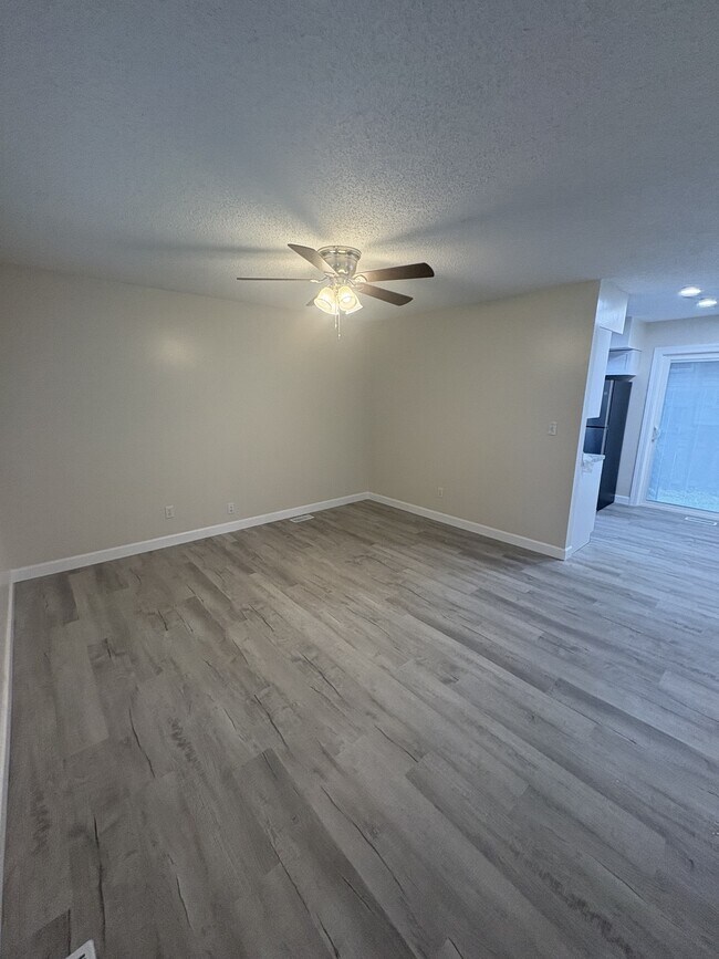 Foto del edificio - 2420 Wakefield Dr