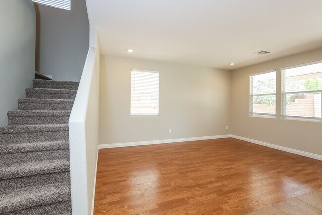 Building Photo - 4150 Buteo Ln