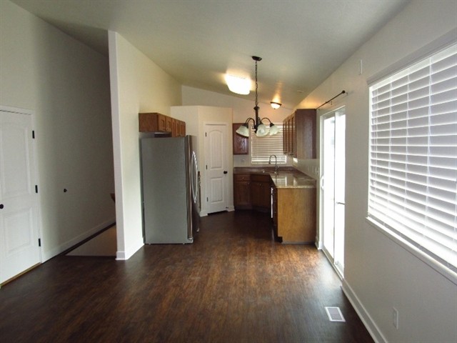 Building Photo - 8474 Delicate Arch Dr