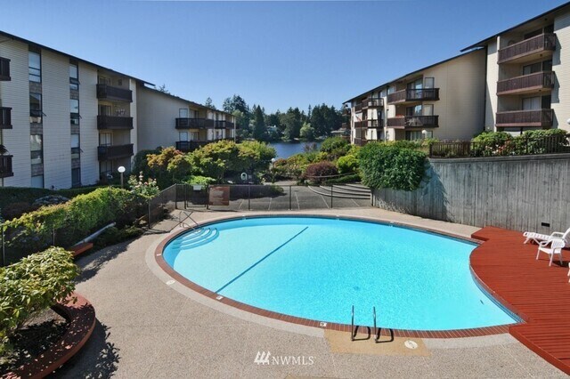 Foto del edificio - 13201 Linden Ave N