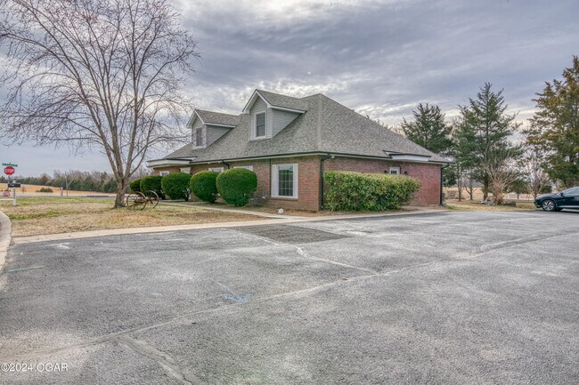 Building Photo - 1236 N Duquesne Rd
