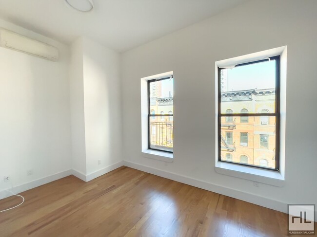 Foto del edificio - Upper East Side / Spacious 1-Bedroom 1-Bat...