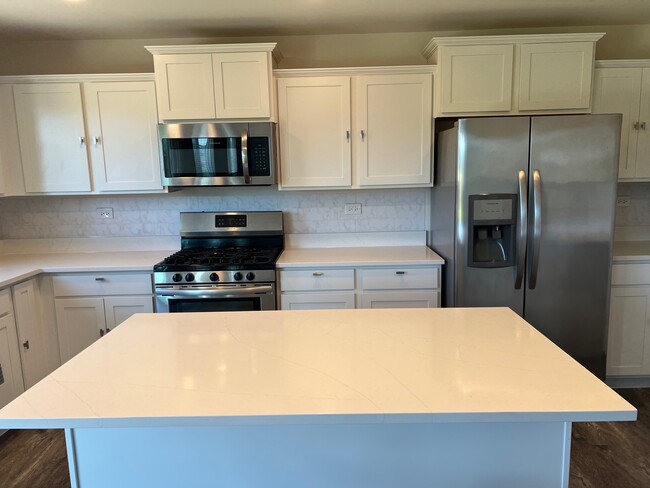 Building Photo - 1735 Bayberry Ln