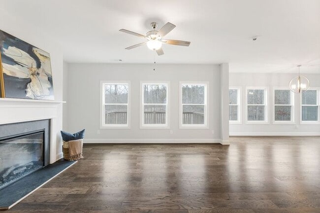 Foto del edificio - Stunning 4BR/4BA on 1-Acre Lot – Nearly New with Unfinished Basement