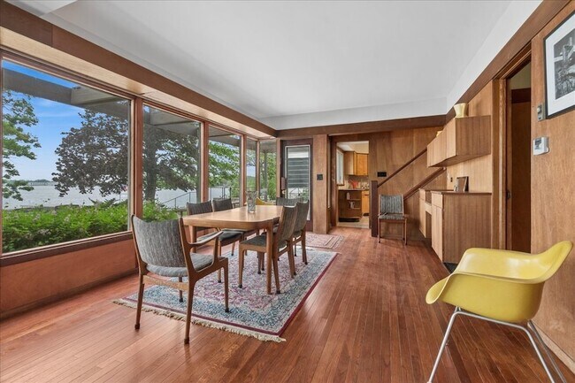 Foto del edificio - 35 Lakeview Pl