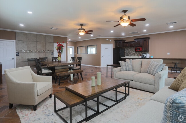 Interior Photo - Chapel Hill Place