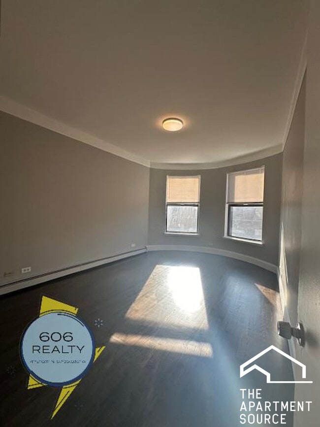 Building Photo - 5858 S King Dr