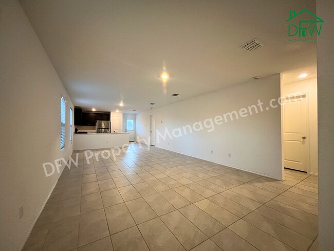 Foto del edificio - Charming 3-Bedroom Home for Lease in Quiet Little Elm Neighborhood!