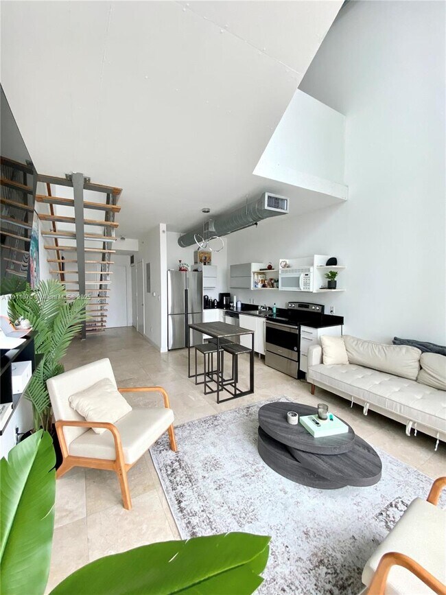 Foto del edificio - 690 SW 1st Ct