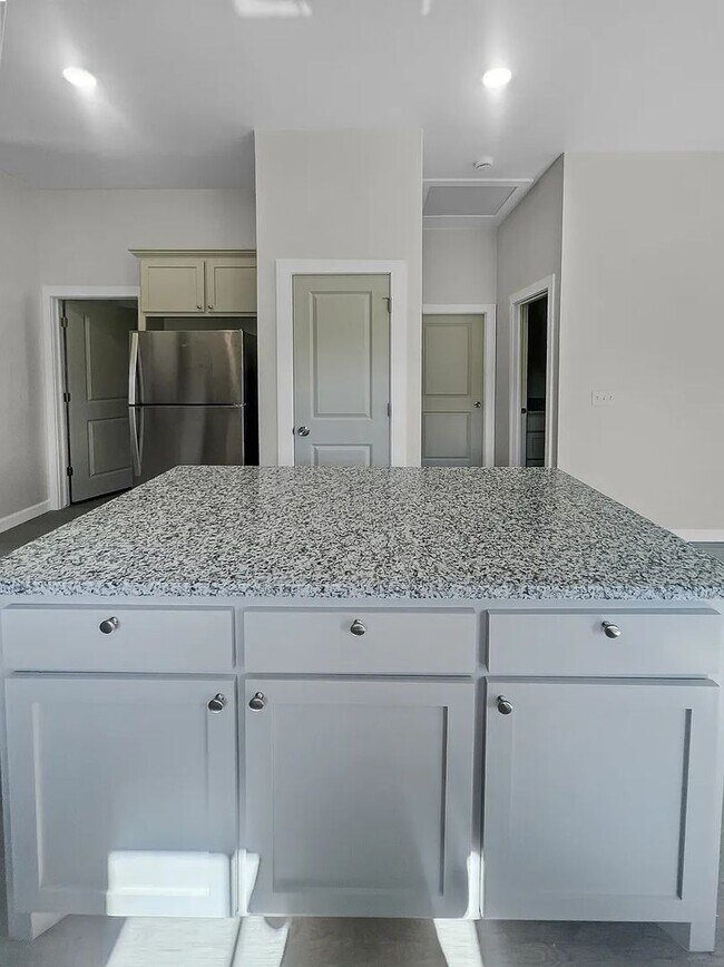 Foto del edificio - Stunning BRAND NEW 3 Bed, 2 Bath Home for ...