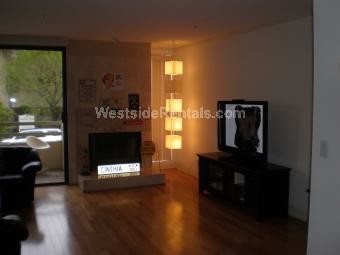 Primary Photo - 1059 S Sherbourne Dr