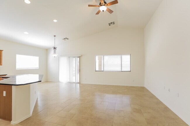 Foto del edificio - 9127 W Elwood St