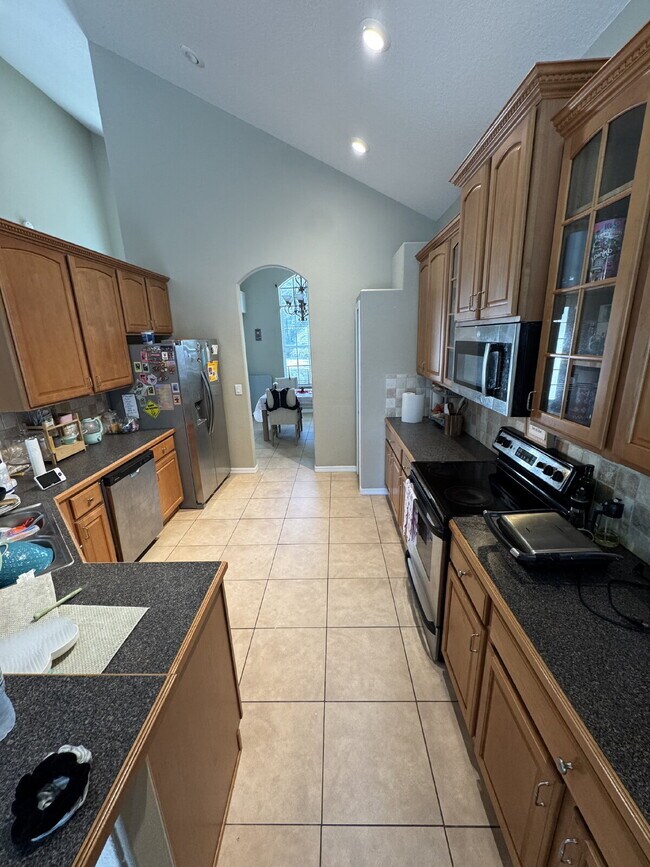 Foto del edificio - 1890 Briland St