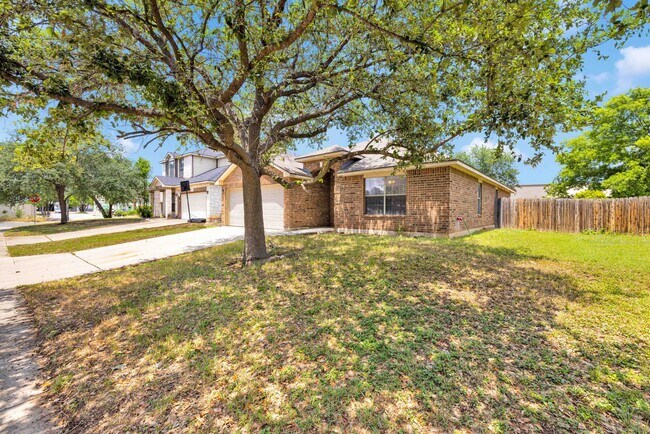 Building Photo - Stunning 4-Bedroom, 2-Bath Home on Elm Glade