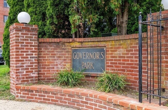 Building Photo - 600 Governors Dr