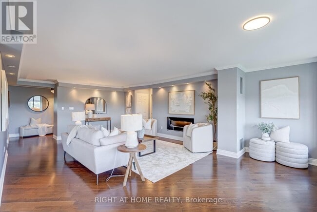 Photo du bâtiment - 65 Skymark Dr