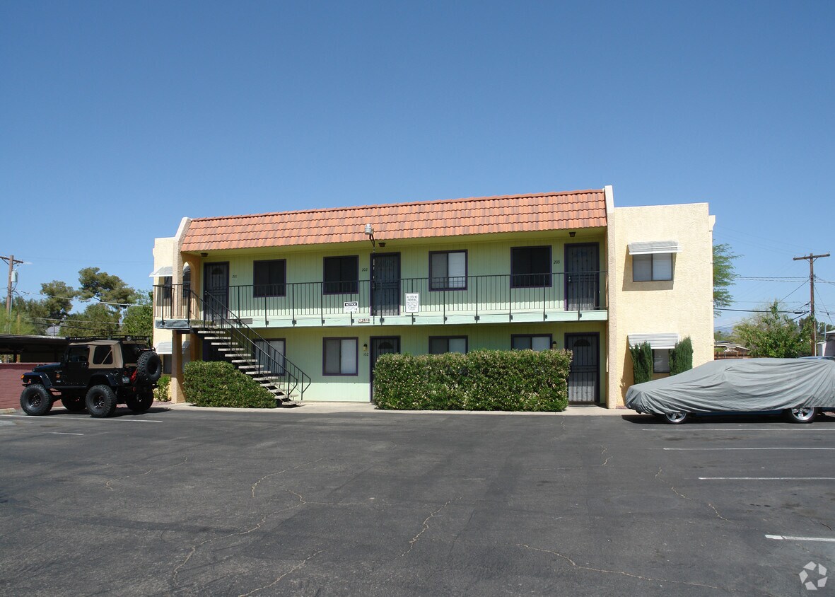 Foto del edificio - 2818 N Tucson Blvd