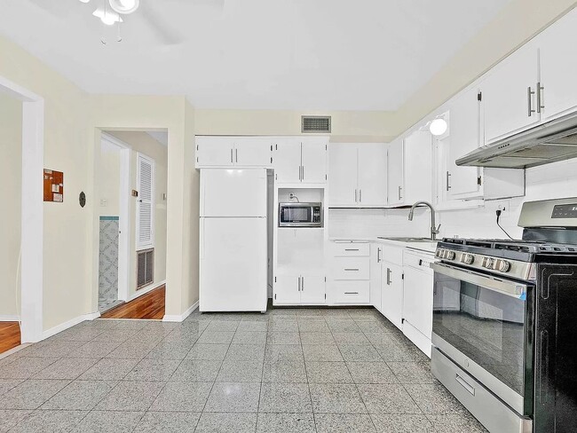 Photo - 175-32 Devonshire Rd Apartment