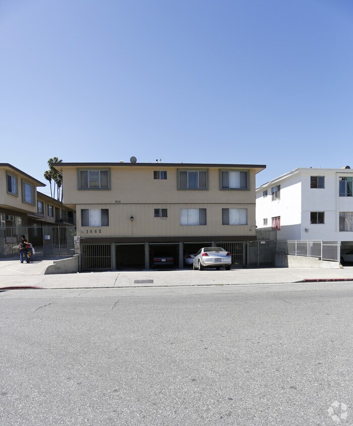 Building Photo - 3940 Ingraham St