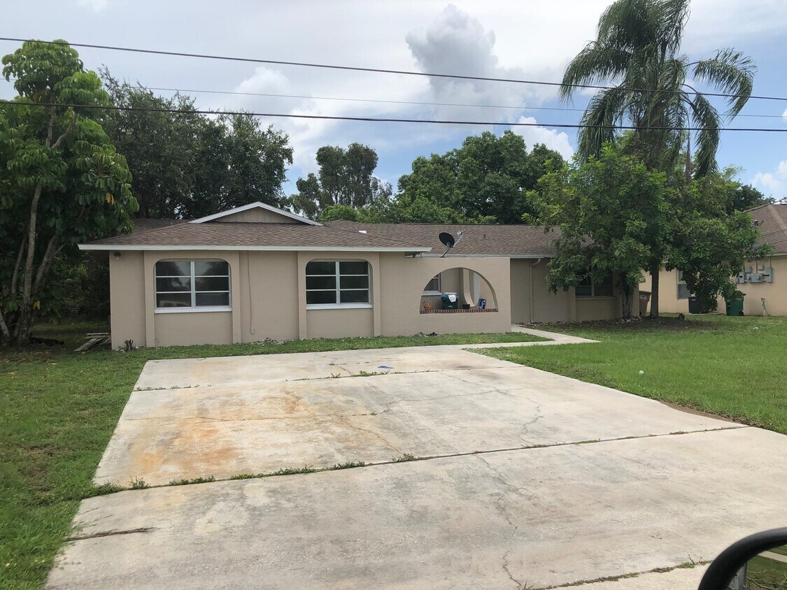 Foto principal - 405/407 NE 25th Ave