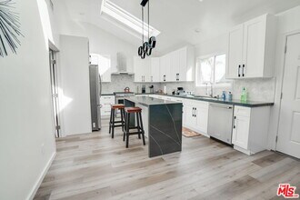 Building Photo - 4210 Palmero Blvd