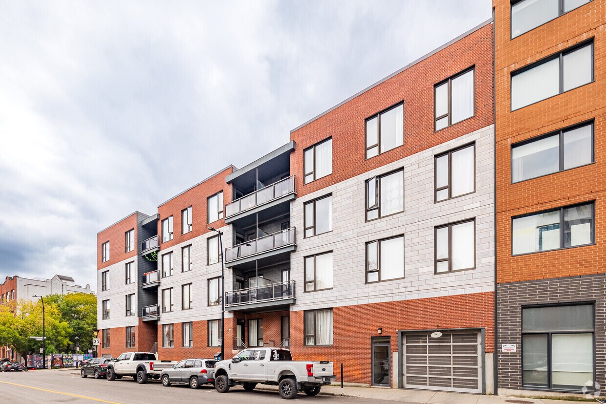 Building Photo - VIDA Condo Rentals