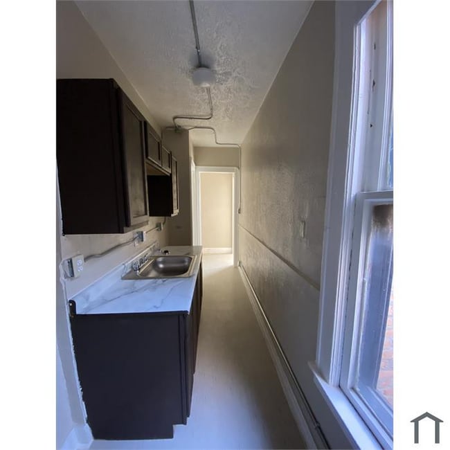 Building Photo - 15000 Euclid Ave