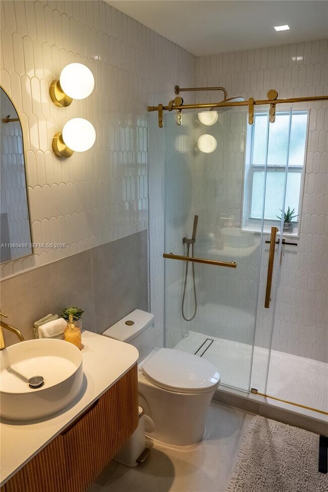 Foto del edificio - 509 NE 64th St