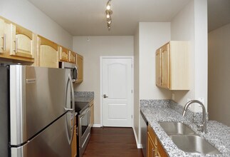 2BR, 2BA - 1220 SF - Wentworth at WestClay Condominiums