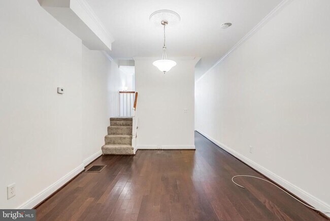 Foto del edificio - 218 N Glover St