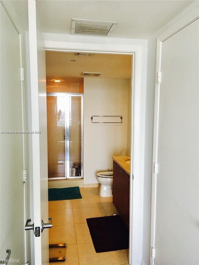 Foto del edificio - 1 br, 1 bath Condo - 50 Biscayne Blvd Apt ...