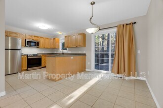 Building Photo - 179 Littleton Rd