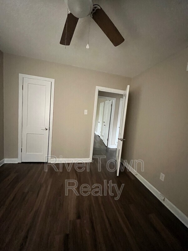 Building Photo - 3362 Rosamond Ave