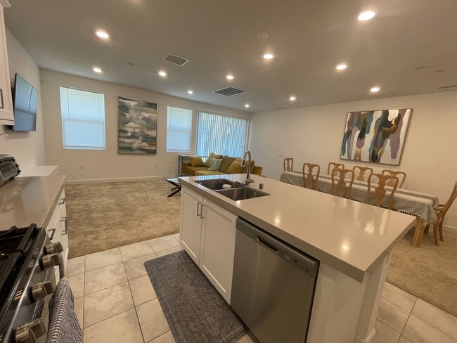 Building Photo - 7941 Belluno Wy