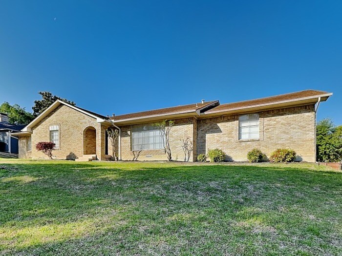 Spacious in Garland House for Rent in Garland, TX