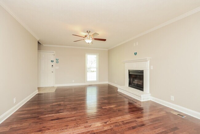 Foto del edificio - 418 Oakhaven Dr