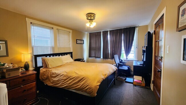 Foto del edificio - 3129 N St Louis Ave