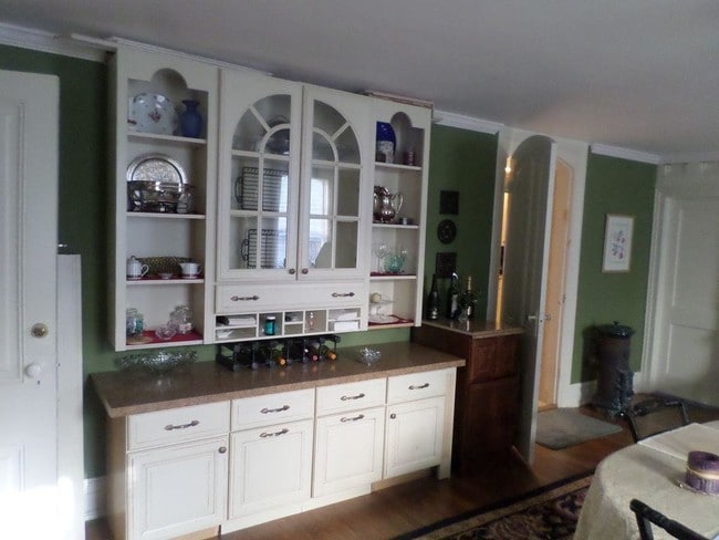 Building Photo - 324 N Division St