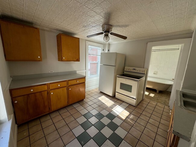 Photo - 16 Union St Apartment