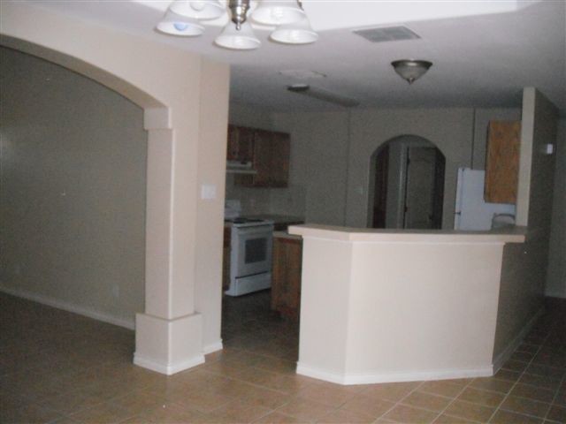 Building Photo - 8736 Martinique Dr
