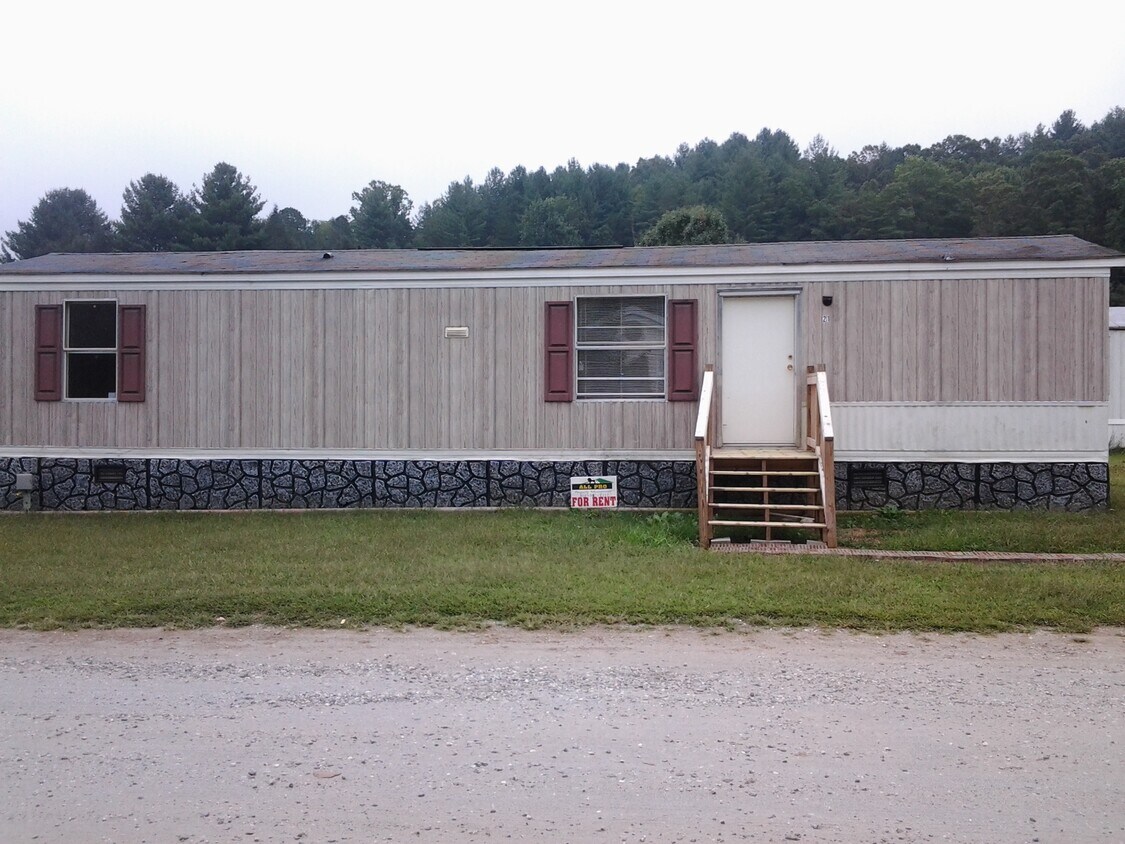 21 ster Rd, Sylva, NC 28779 House Rental in Sylva, NC