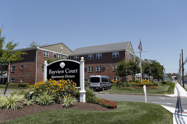 Foto del edificio - Bayview Court Apartments